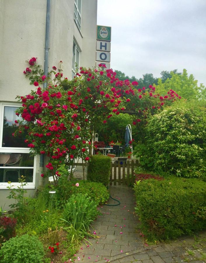 Hotel Garni Am Schaefersberg Niedernhausen Exterior foto