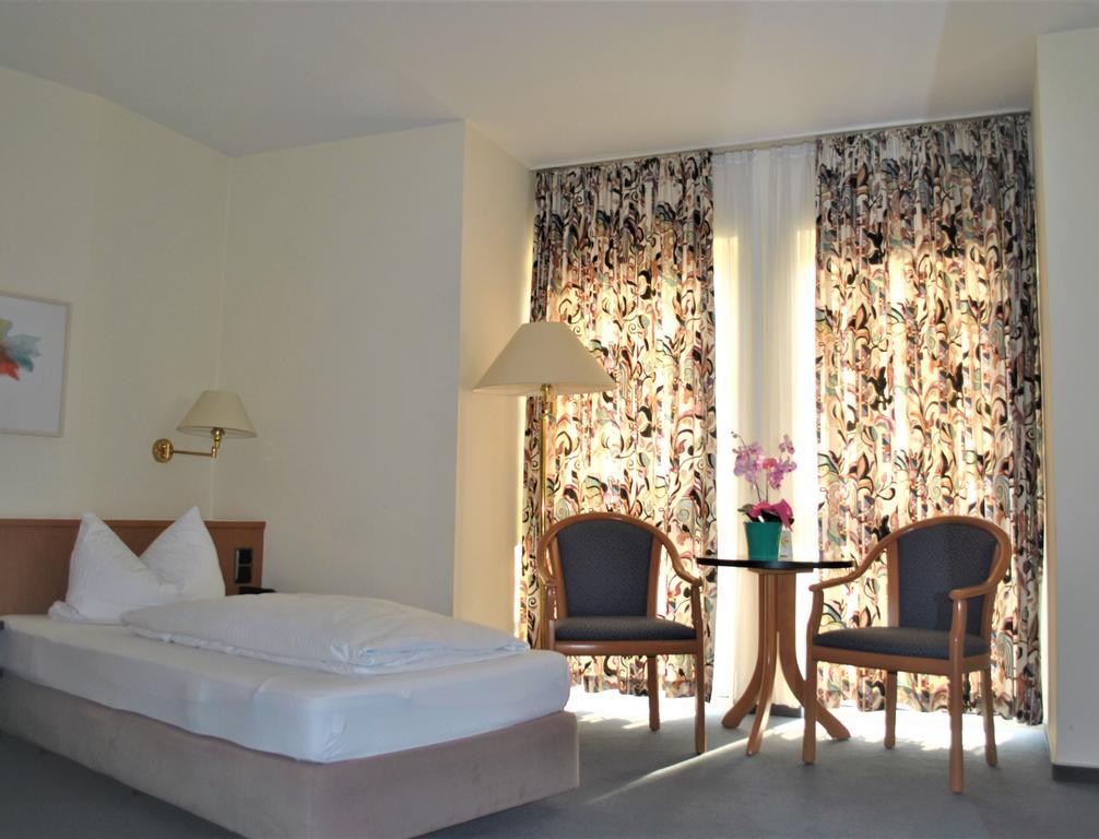 Hotel Garni Am Schaefersberg Niedernhausen Cameră foto