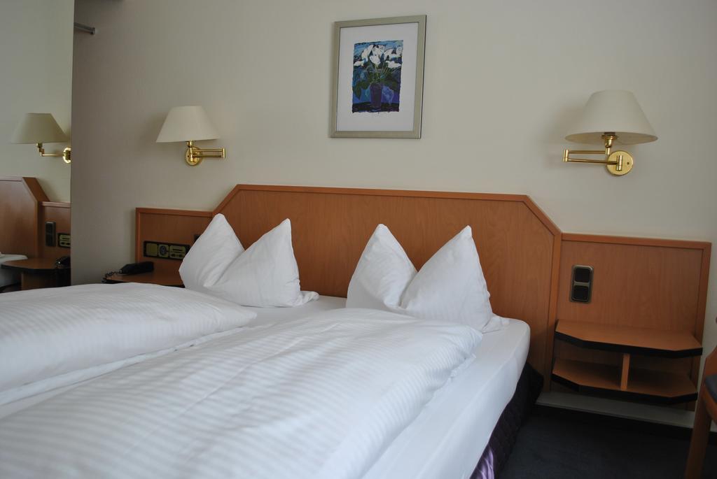 Hotel Garni Am Schaefersberg Niedernhausen Cameră foto